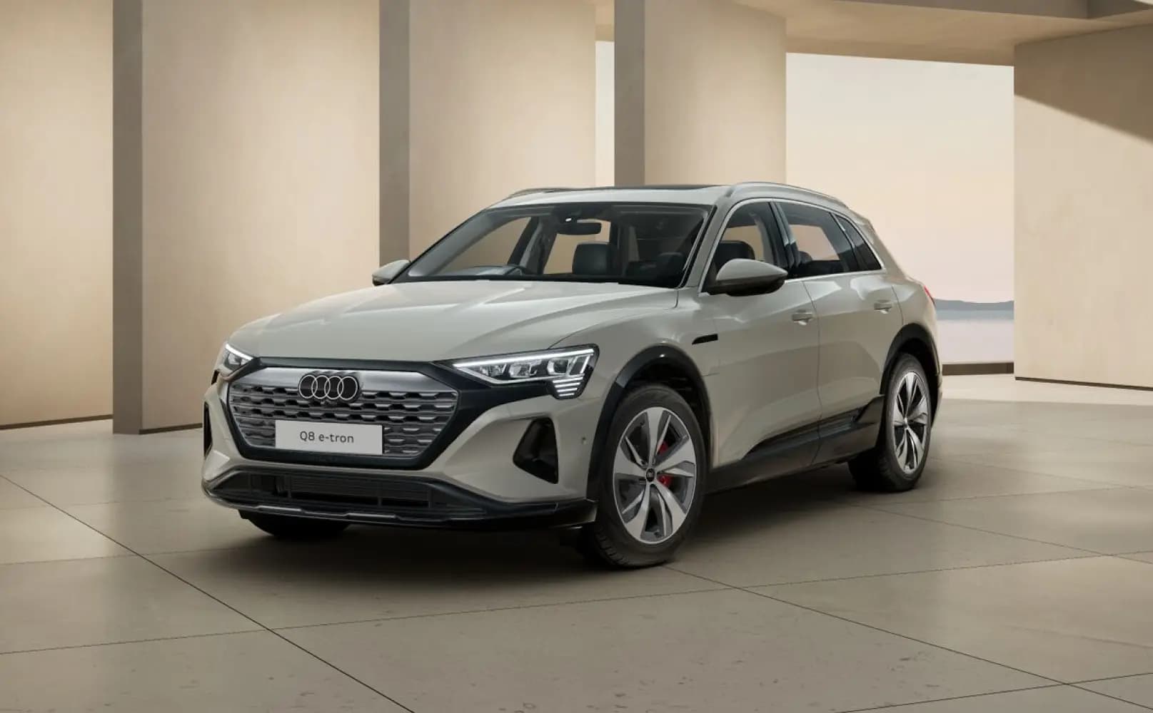 Audi Q8 e-Tron Price - 114 KWH Battery  Capacity, Images & Colours