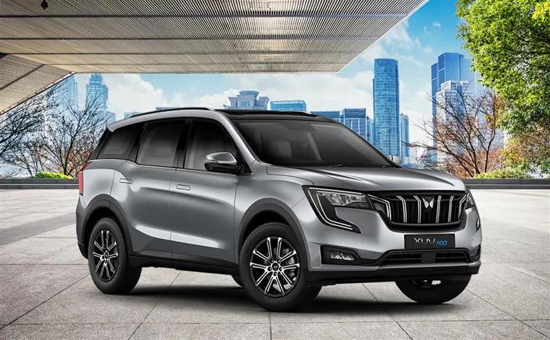 Mahindra XUV 700 SUV Price - Top Model,  Specs, Images & Colours