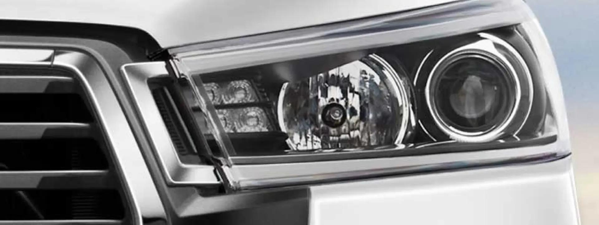 Toyota Innova Crysta Headlamps Toyota Innova Crysta Headlamps