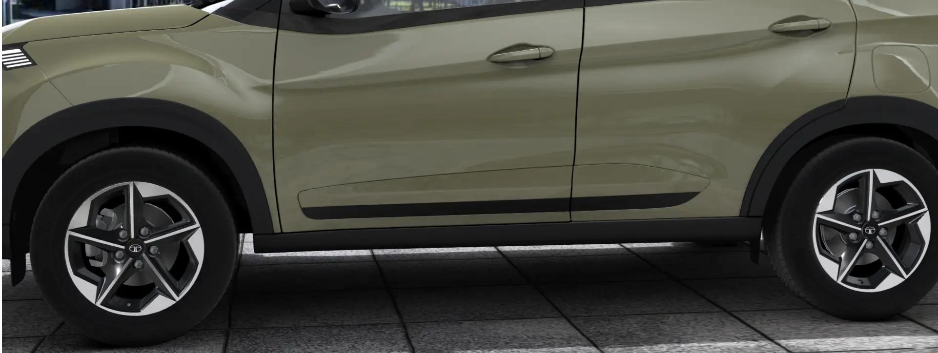 Tata Nexon Side Skirt Tata Nexon Side Skirt