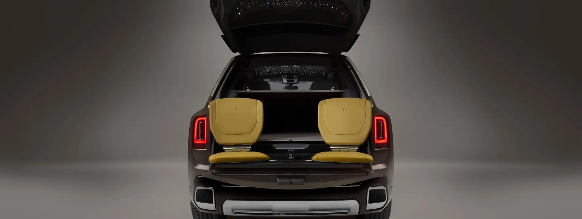 Rolls Royce Cullinan Rear View Rolls Royce Cullinan Rear View