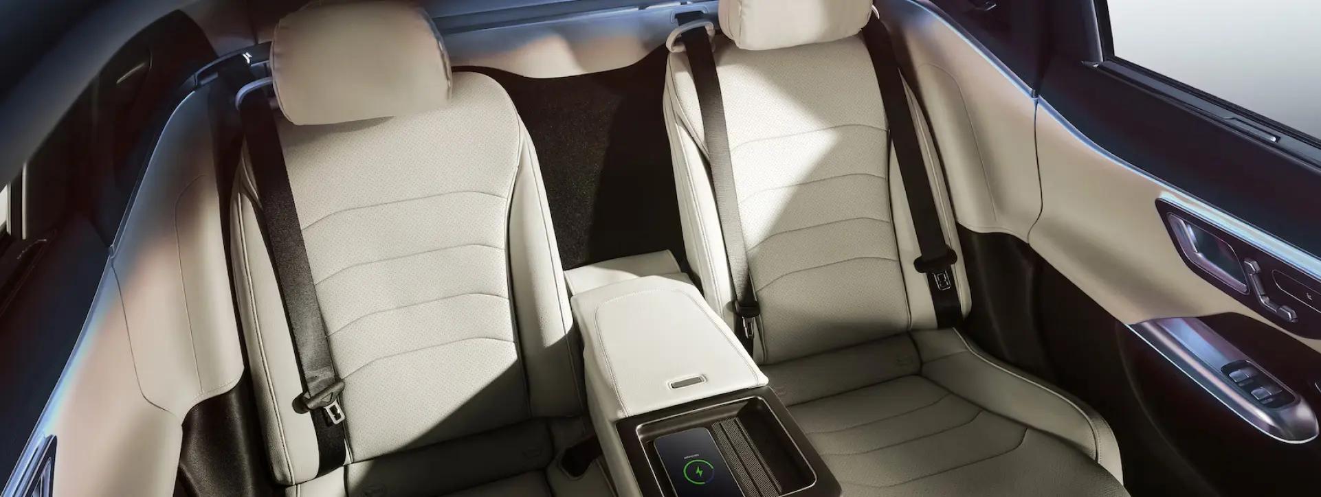 Mercedes-Benz E-Class LWB Second Row Roof Mounted Cabin Lamps Mercedes-Benz E-Class LWB Second Row Roof Mounted Cabin Lamps