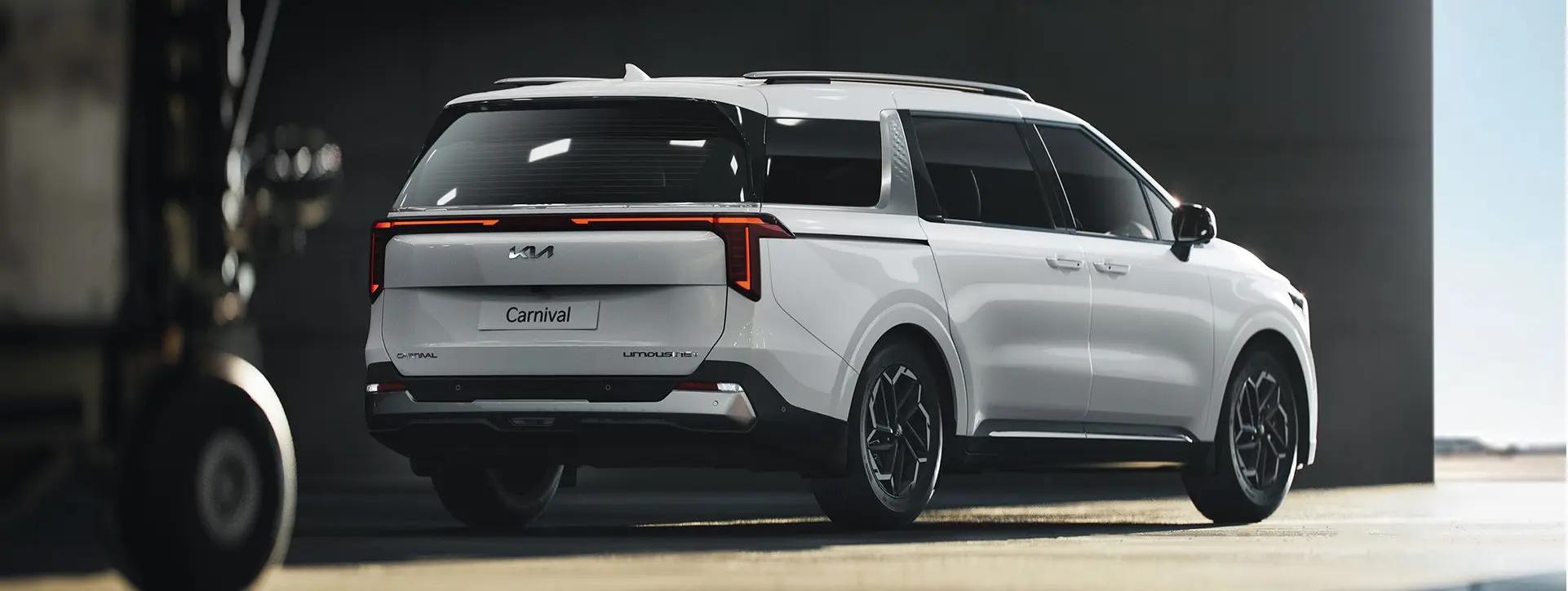 Kia Carnival Right Rear Three Quarter Kia Carnival Right Rear Three Quarter