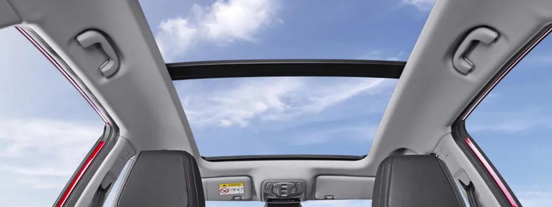 Morris Garages ZS EV Sun Roof Morris Garages ZS EV Sun Roof