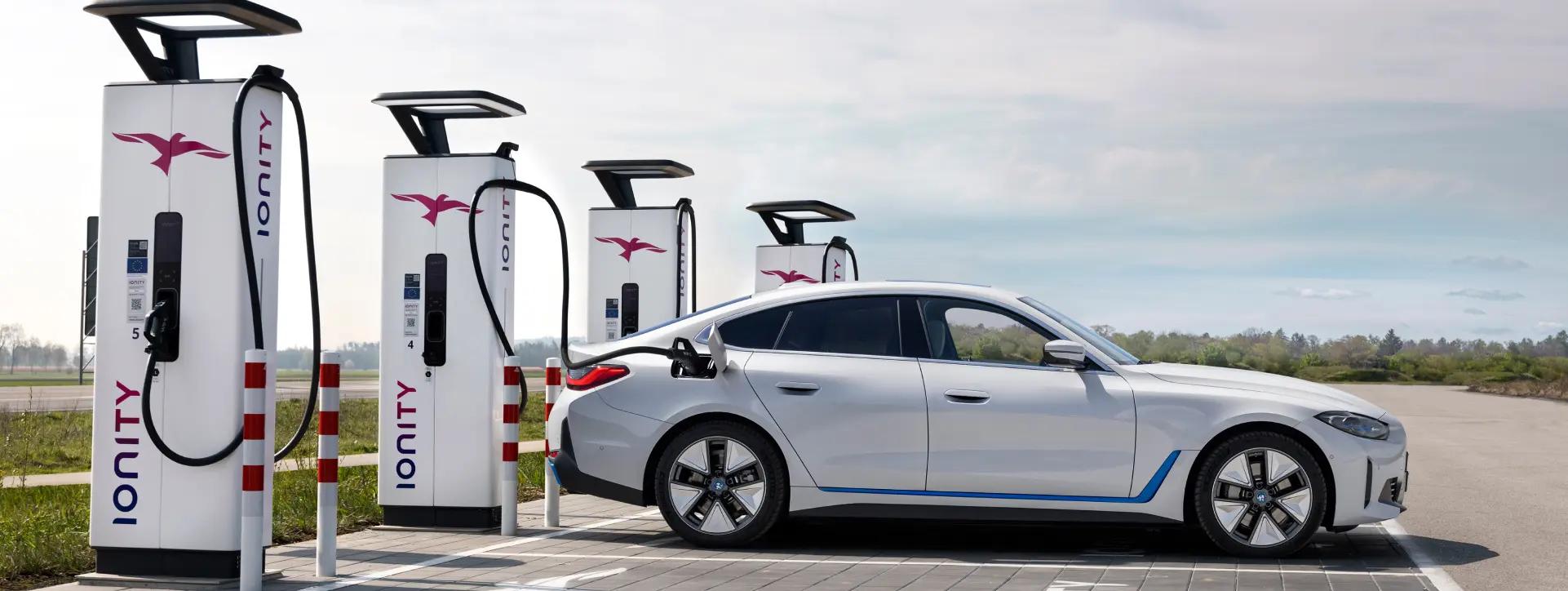 BMW i4 Charging BMW i4 Charging
