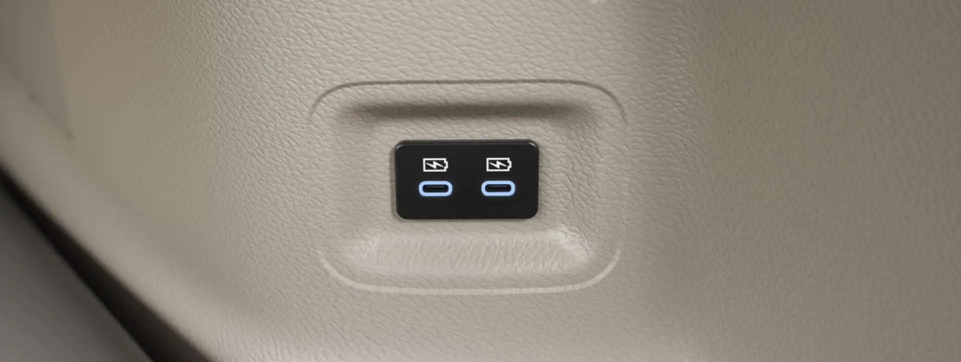 Maruti Suzuki Ertiga Type C Charging Ports Maruti Suzuki Ertiga Type C Charging Ports
