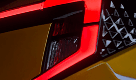 Mahindra XUV 3XO - Flashing Emergency Brake Light